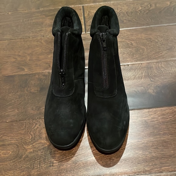 NWOT Beacon Suede Booties - Picture 3 of 7